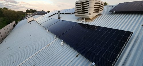 Melbourne Suburban Rooftop Solar Power