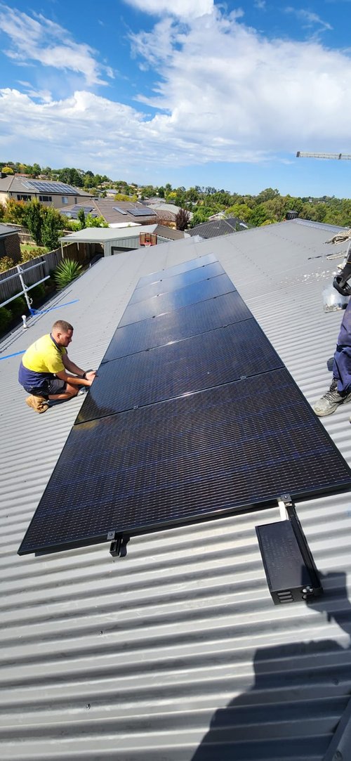 Pakenham Modern Solar Energy Install